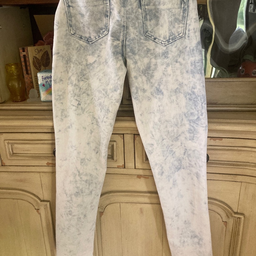 Jeans - Picture 2 of 6